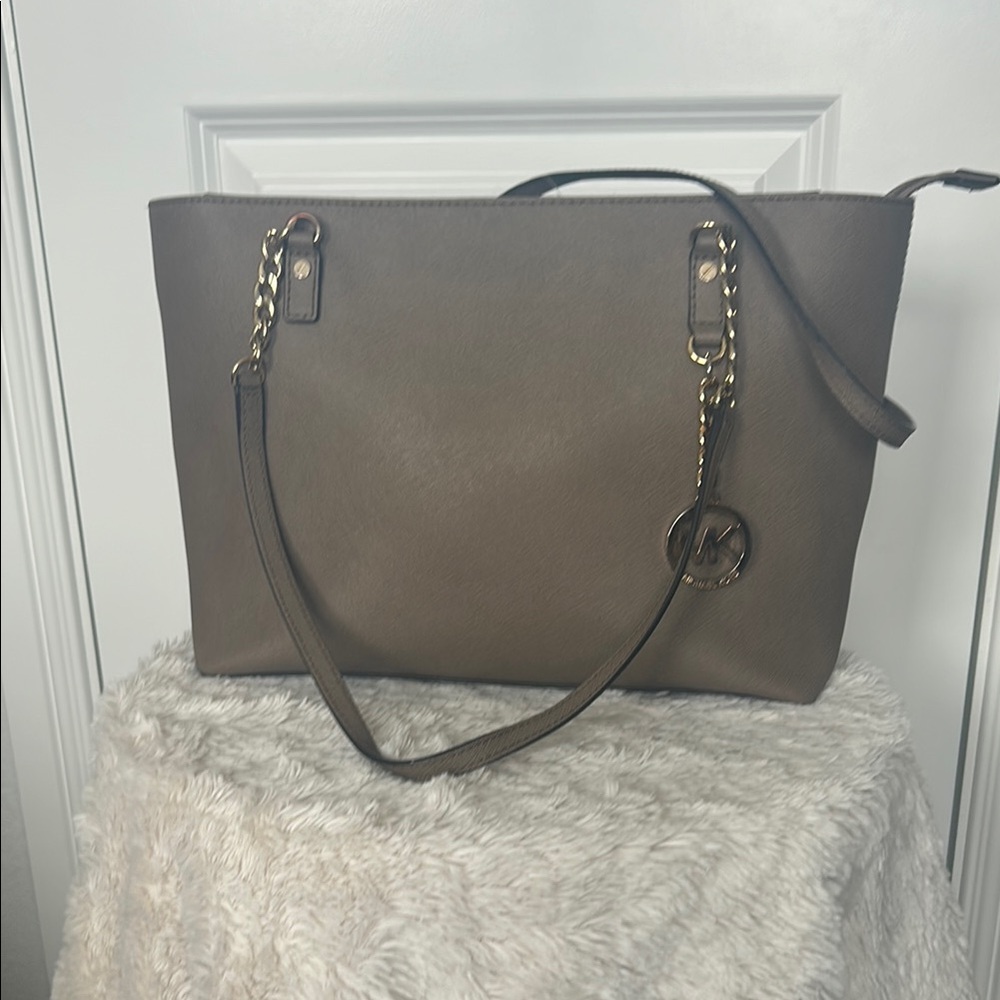 Michael Kors Brown Tote with Structured Design and Silver Accents